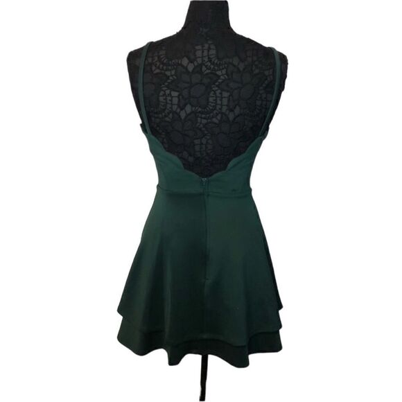 NWT Xtraordinary Pretty Women Green Short Dress Wavy Front Design Double Skirt - Picture 3 of 9